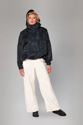 Rainkiss Anorak  in Back to Black