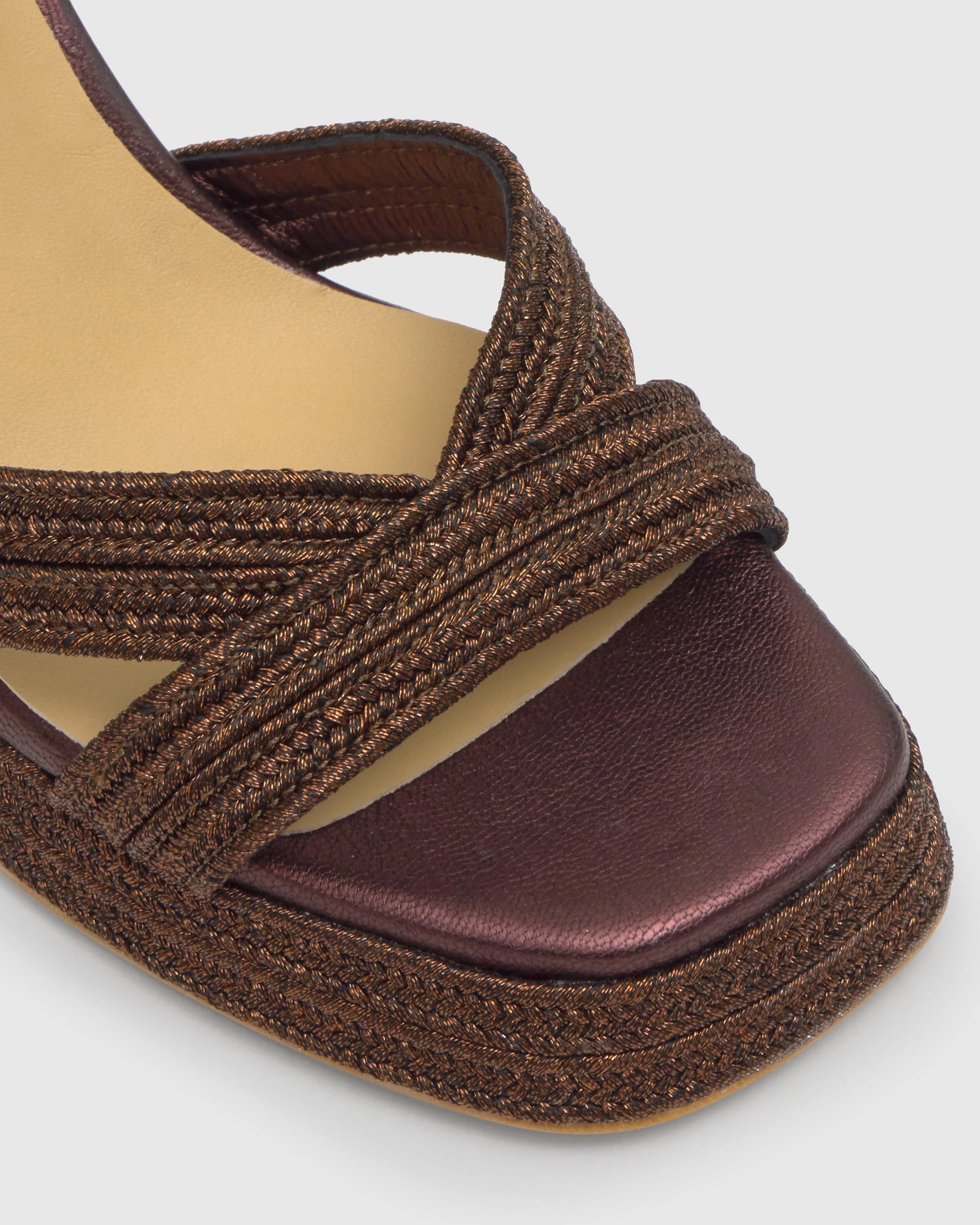 Castaner Valle in Brown