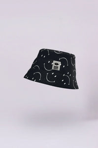 You added <b><u>Rainkiss Classic Smiley Bucket Hat in Black</u></b> to your cart.