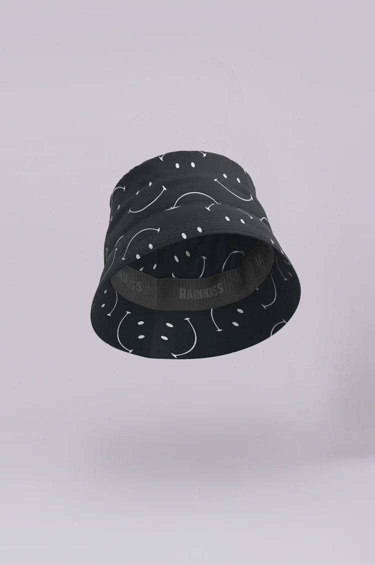 Rainkiss Classic Smiley Bucket Hat in Black