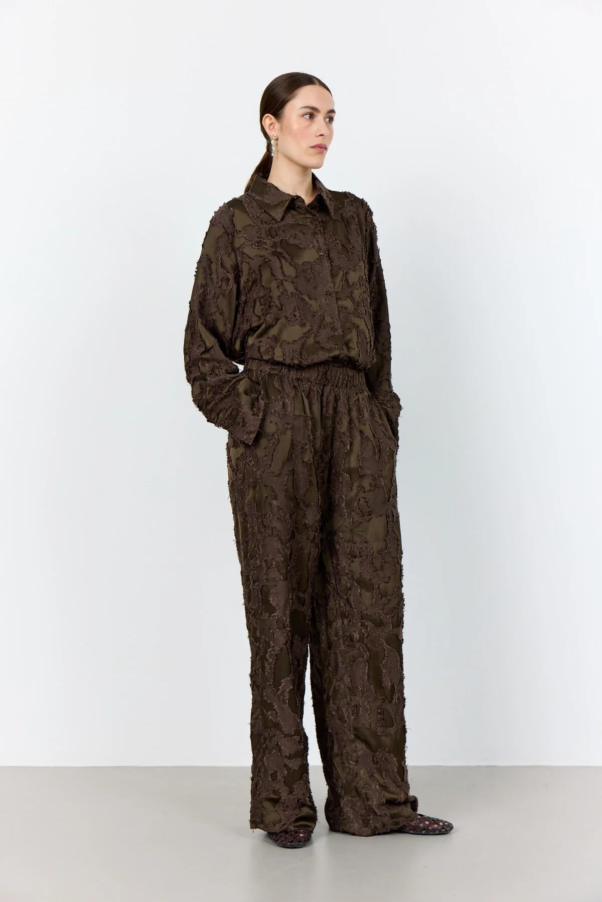 Levete Room Niko Textured Trousers in Coffee