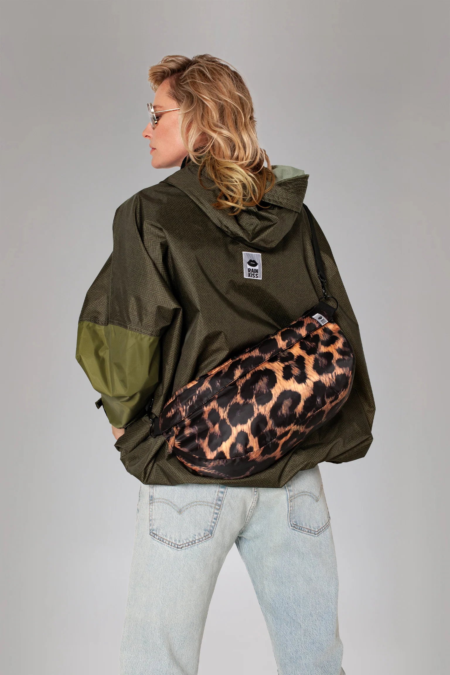 Rainkiss Waterproof Crossbody Bag in Dk Leo