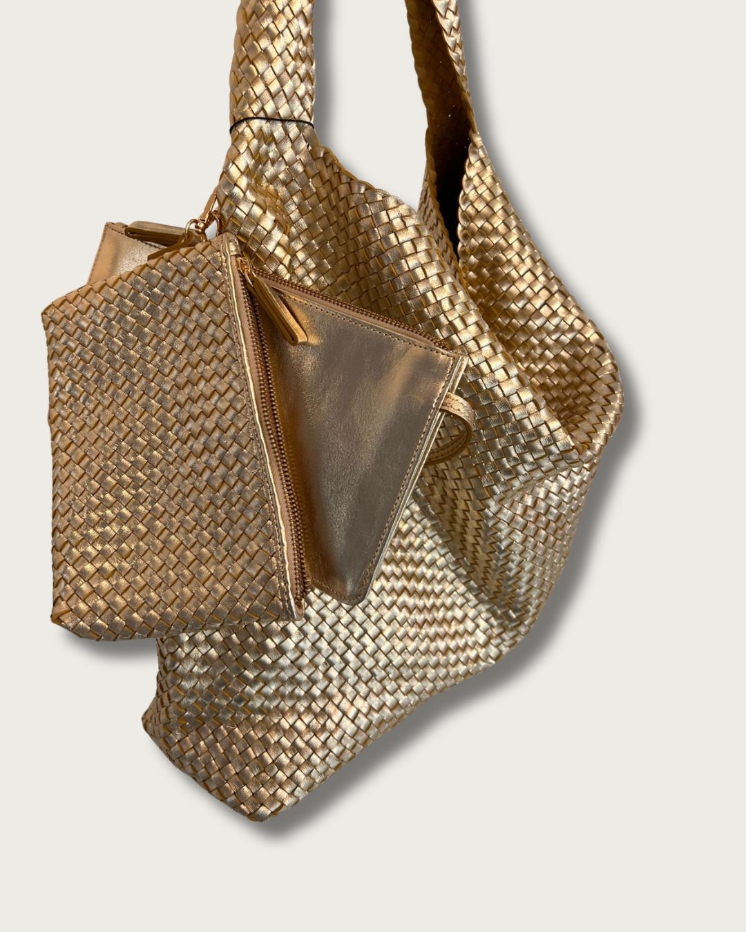 Ellyla Dahlia Slouch Bag in Metallic Gold