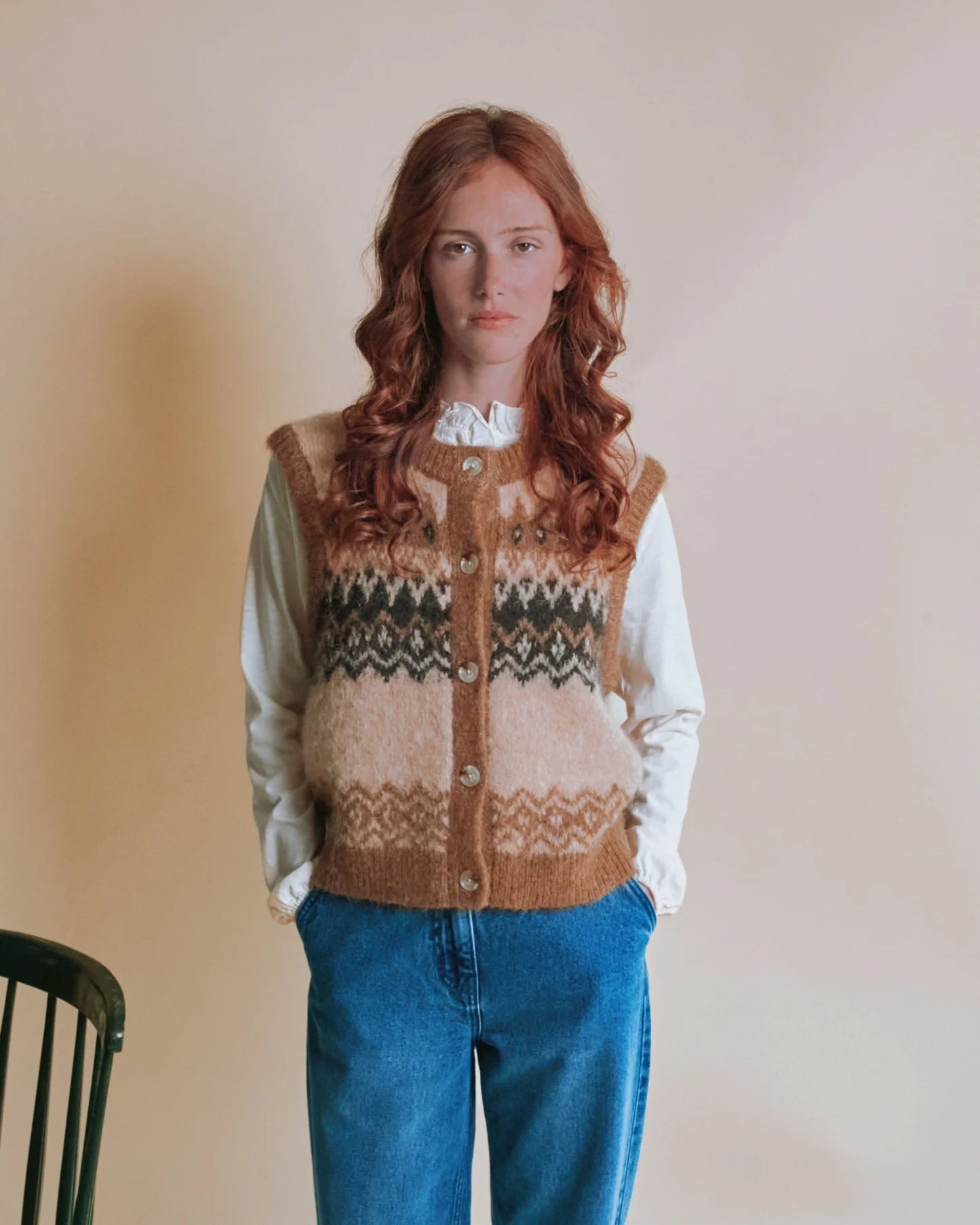 Emile & Ida Enoah Jacquard Knit Gilet – Beige Caramel