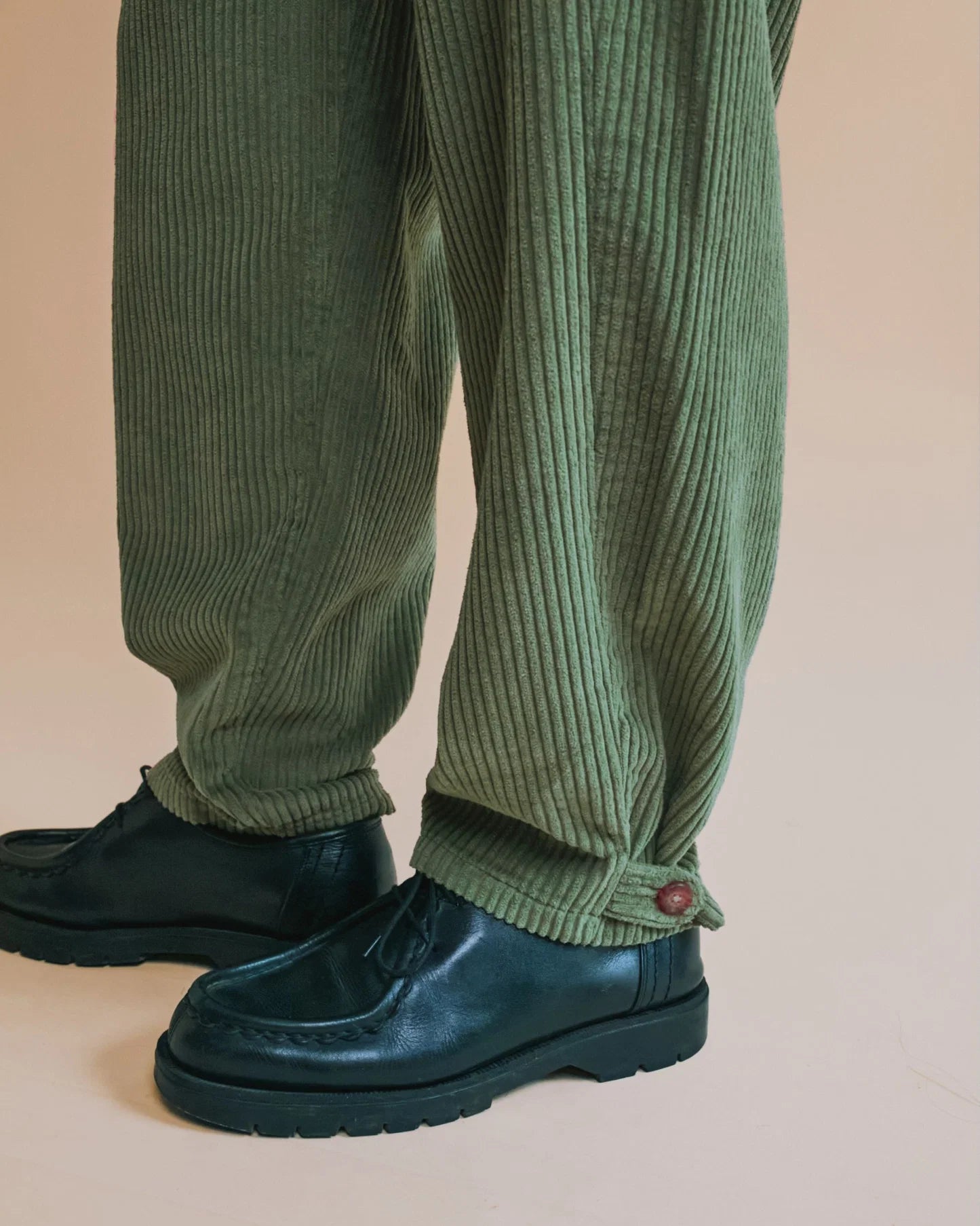 Emile & Ida Ernest Corduroy Barrel-Leg Trousers – Pistachio Green