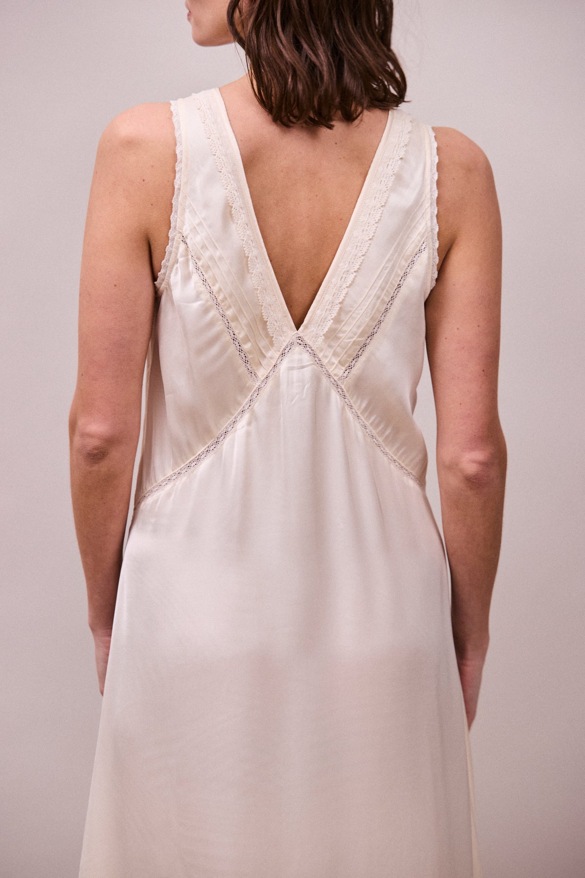 Faune Primrose in Oyster