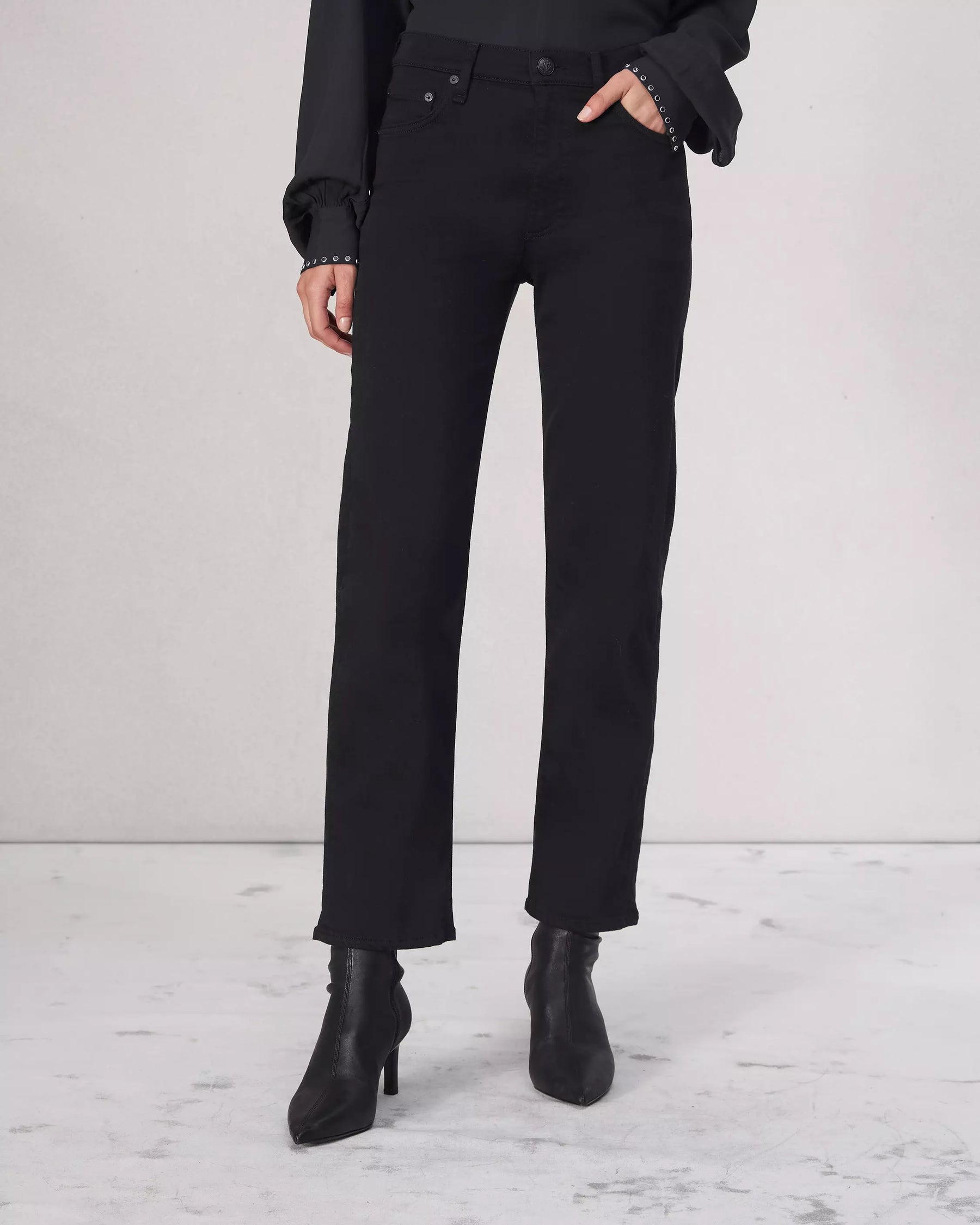 Rag & Bone Flexi Harlow Mid Rise Ankle Straight in Black