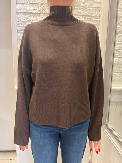 Colorush Chunky Carmen Funnel Neck in Coffee