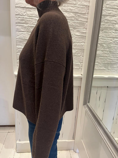 Colorush Chunky Carmen Funnel Neck in Coffee