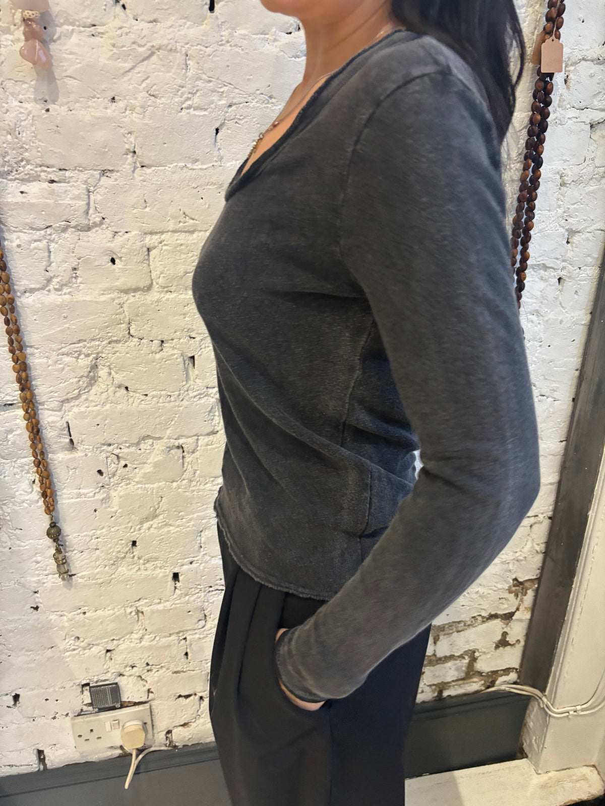 American Vintage Sonoma 02 LS Scoop Neck in Vintage Black