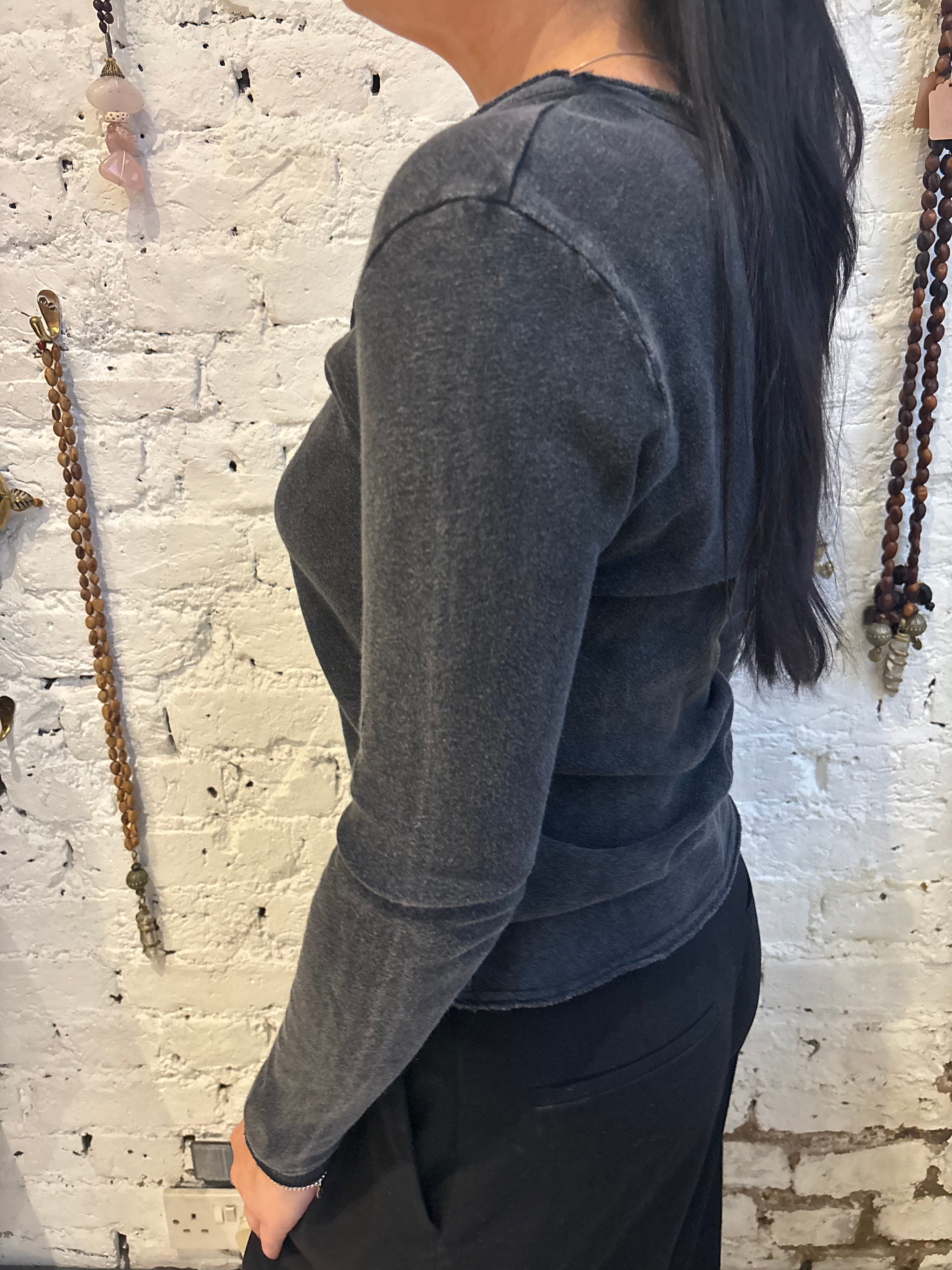 American Vintage Sonoma 02 LS Scoop Neck in Vintage Black