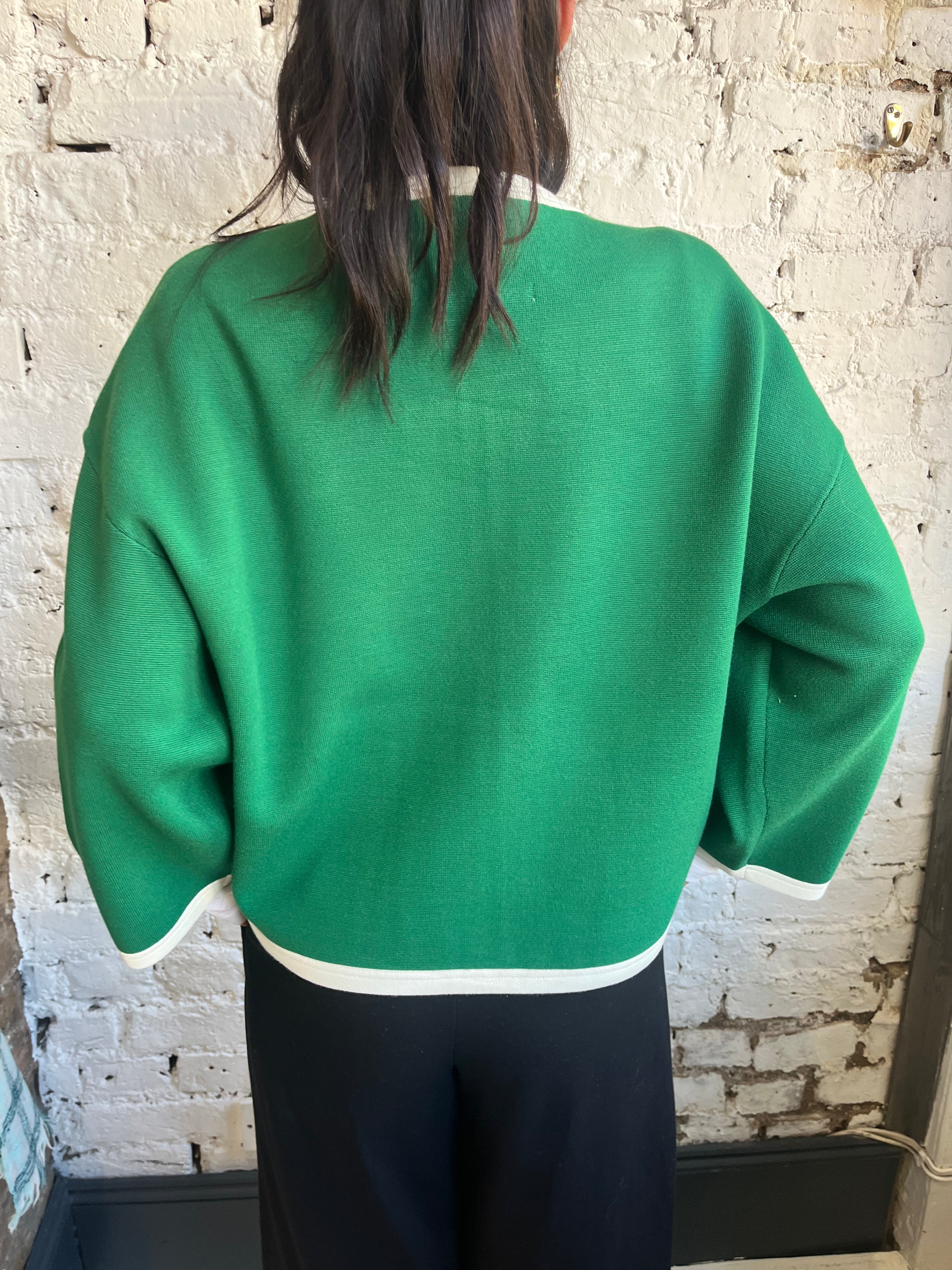 Essenitel Antwerp Jani Cardigan in Extra Green