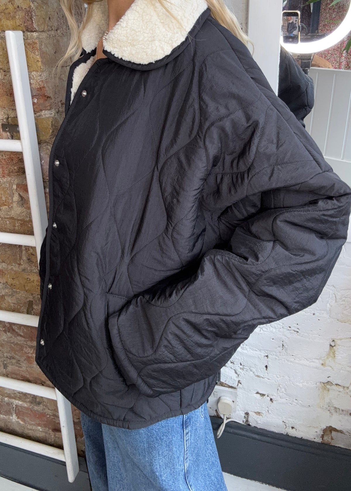 Aokyanos Columbus Sherpa Jacket in Black