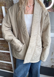 You added <b><u>Aokyanos Chicago Sherpa Jacket in Beige</u></b> to your cart.