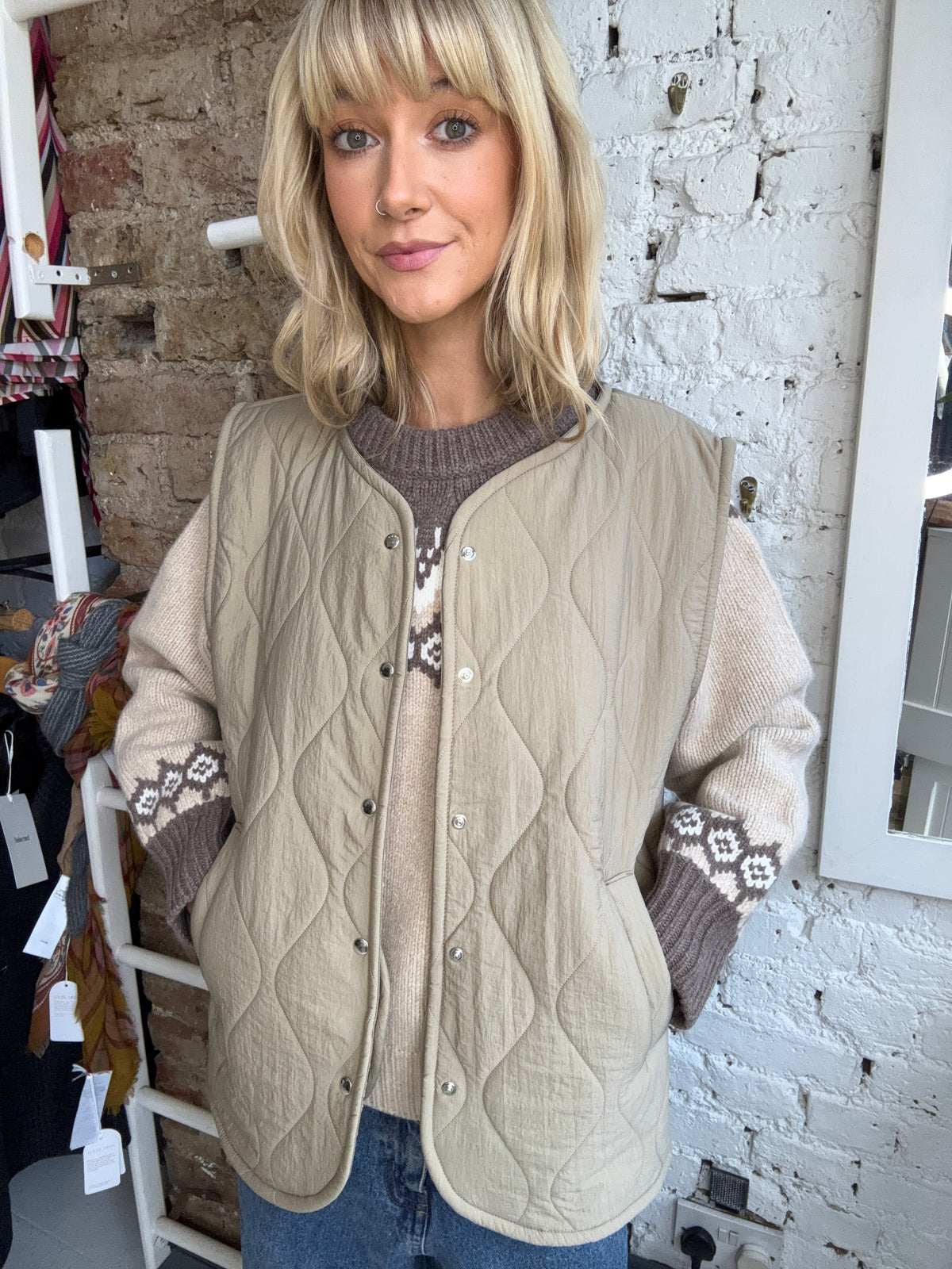 Aokyanos Venice Sherpa Gilet in Beige