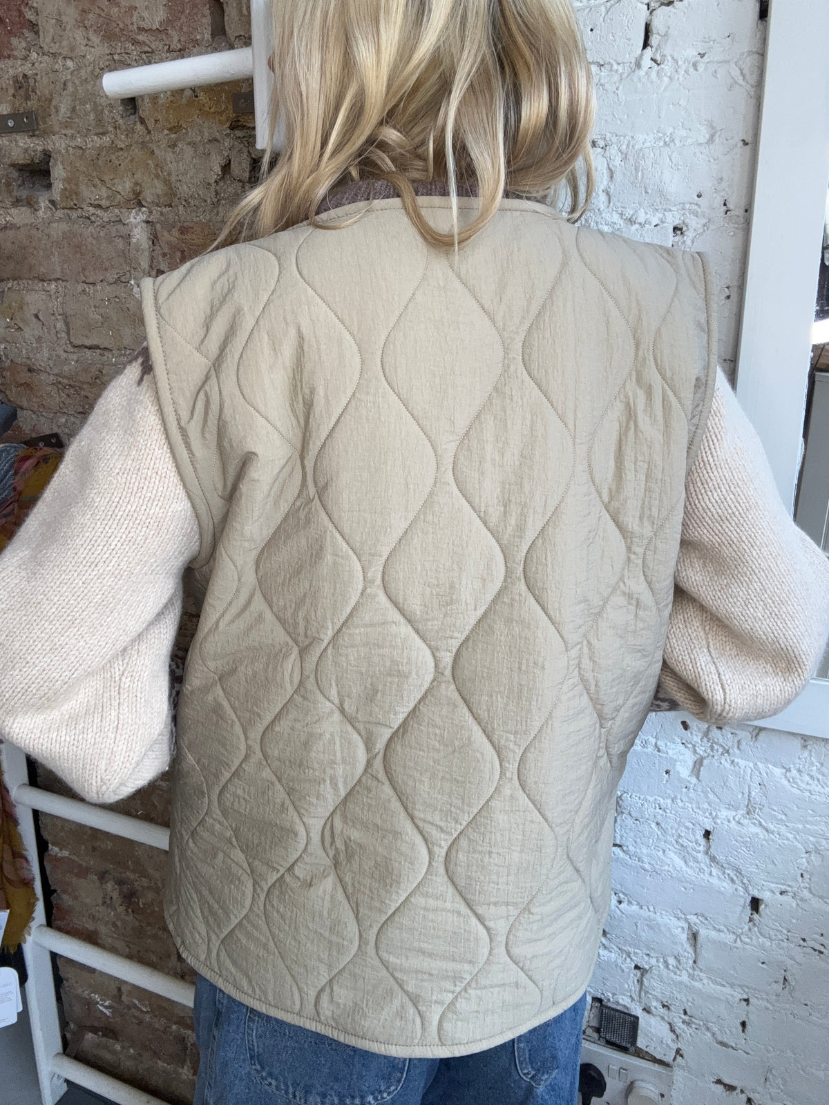 Aokyanos Venice Sherpa Gilet in Beige