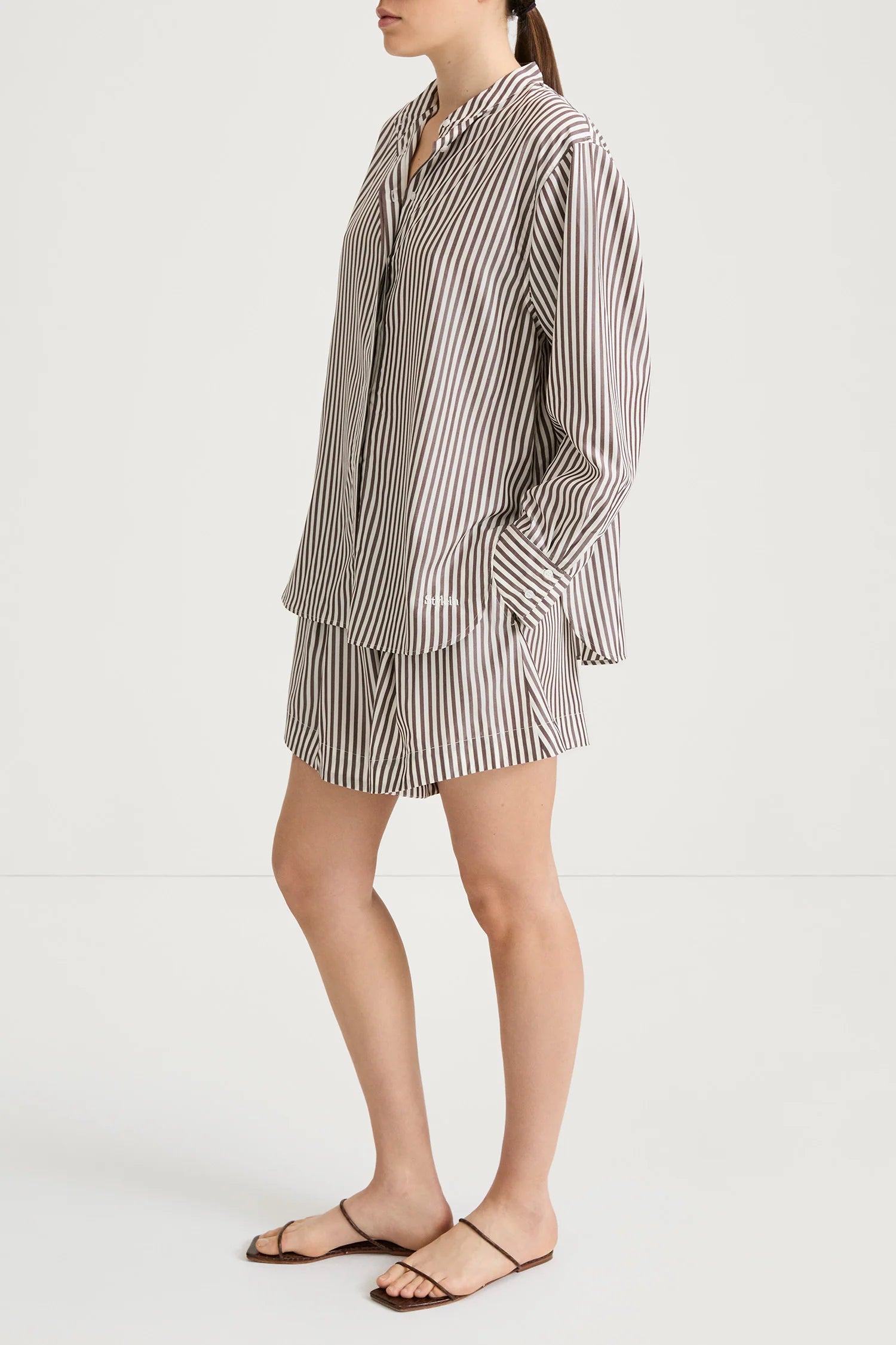 StyleIn Mojo Shorts in Brown Stripes