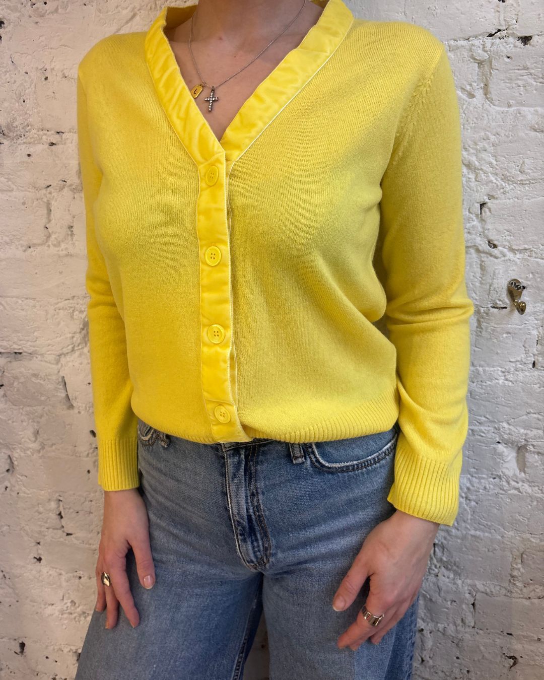Jumper 1234 Velvet Little Cardigan in Maize