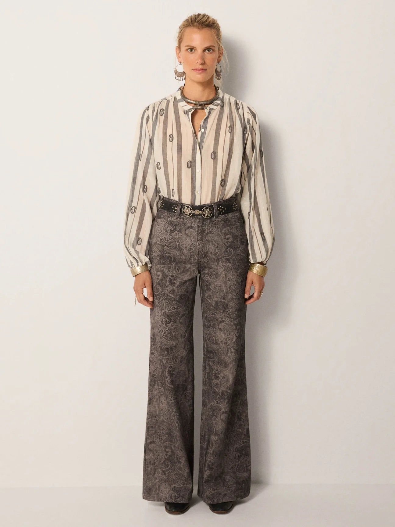 Maison Hotel Perla Blouse in Ivory Paisley