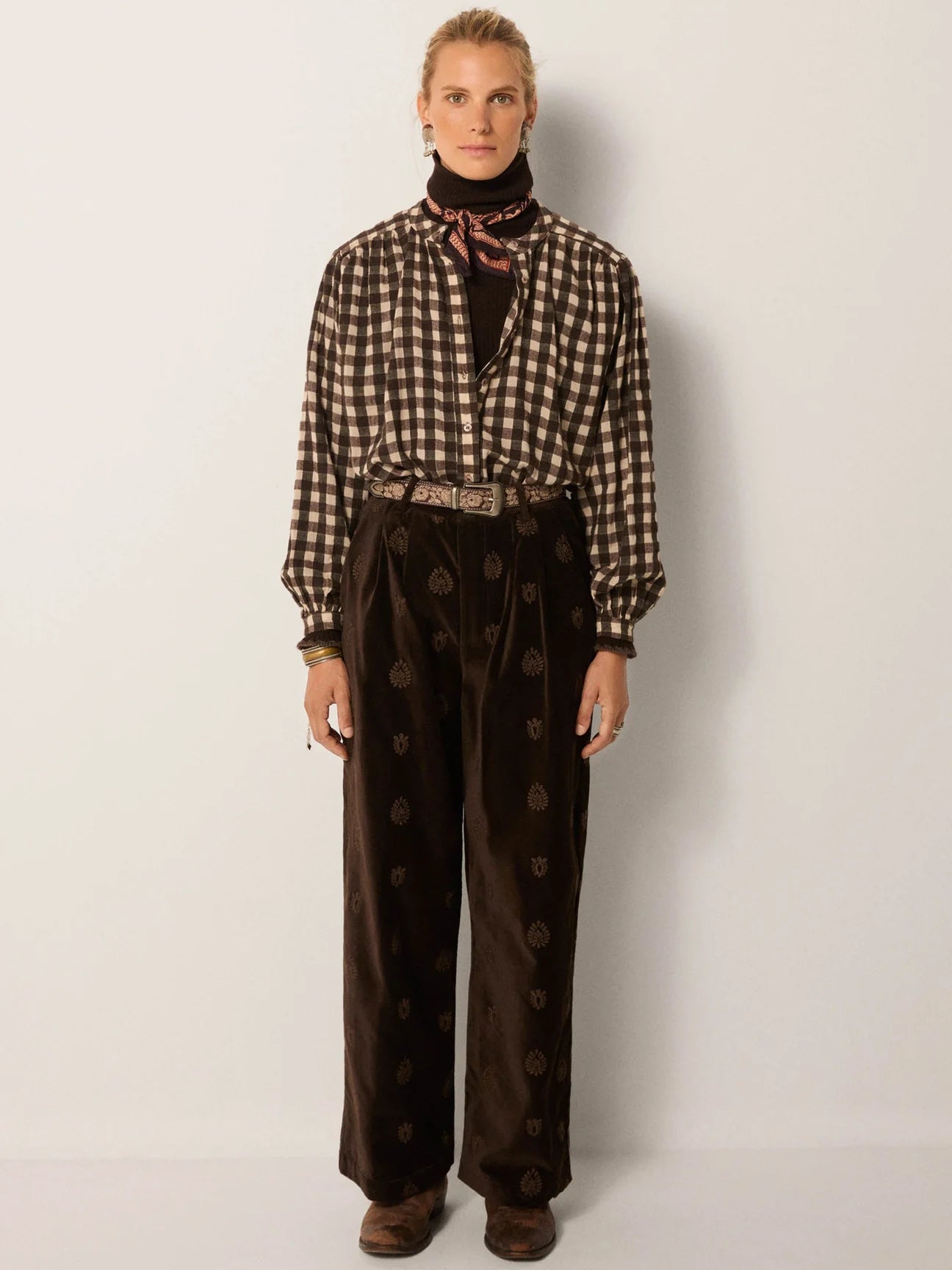 Maison Hotel Rebecca Blouse in Chocolat