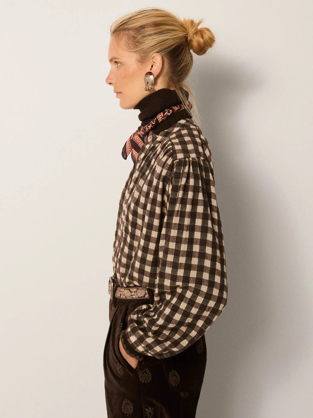 Maison Hotel Rebecca Blouse in Chocolat