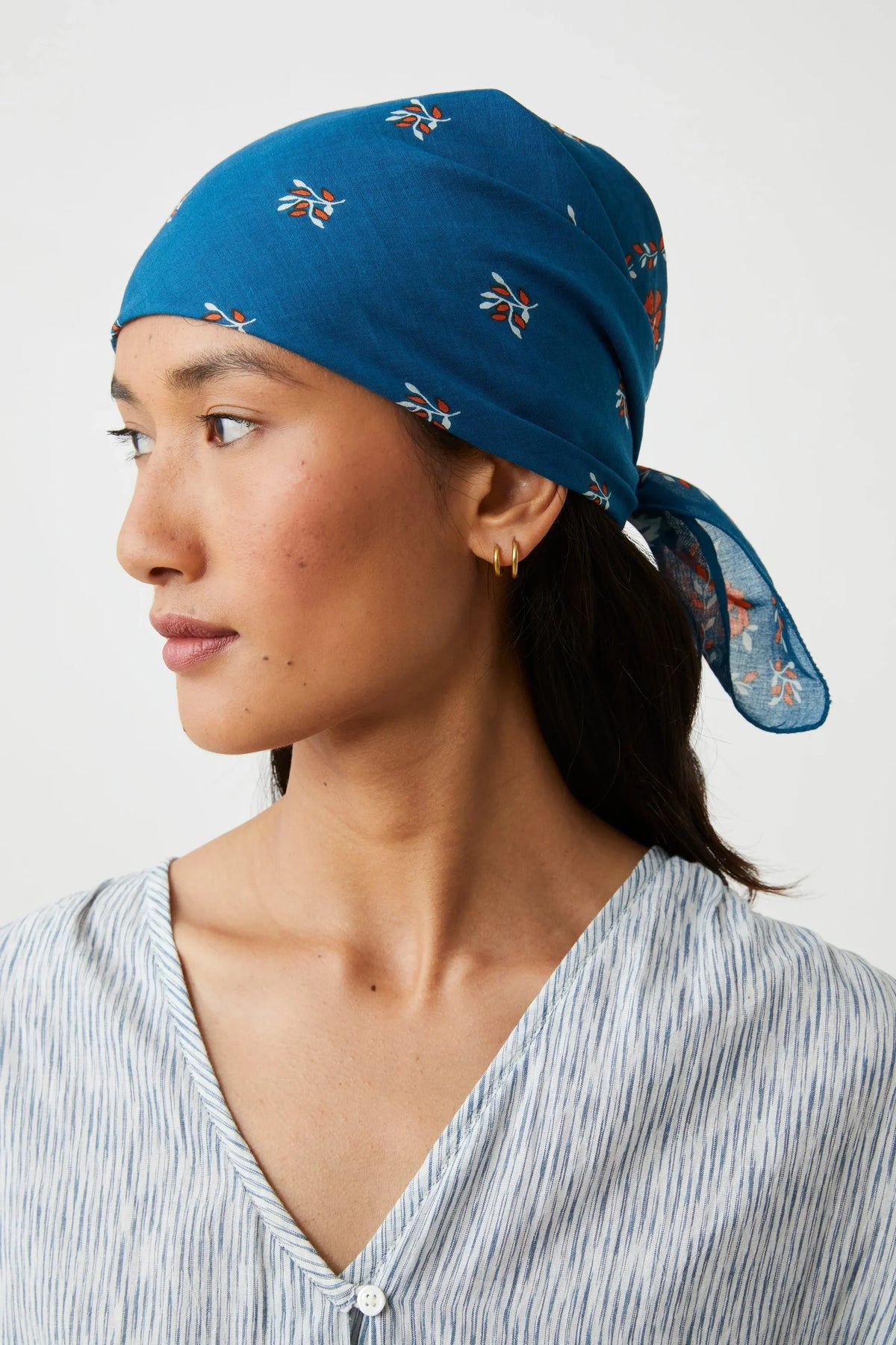 Moismont Fichu 652 Scarf in Indigo