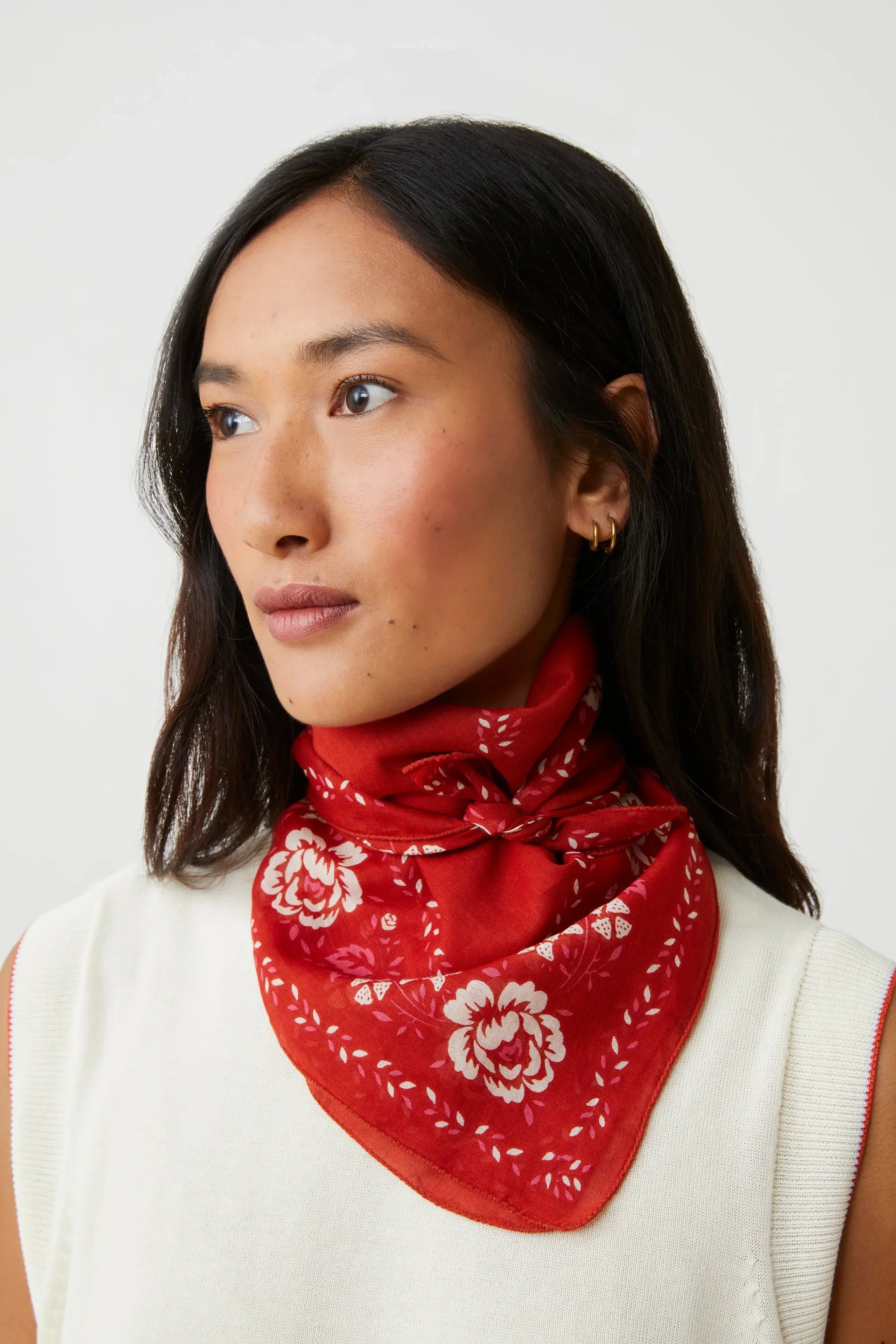 Moismont Fichu 652 Scarf in Tulip