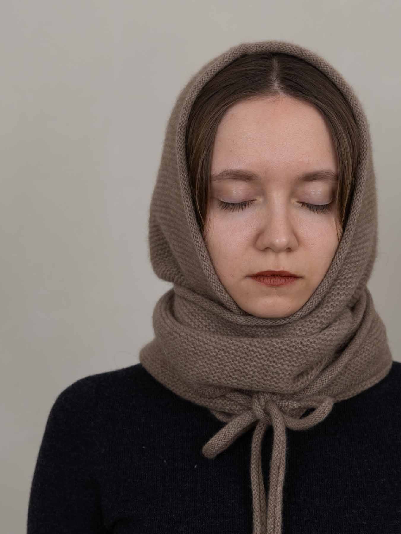 Oats & Rice Eden Cashmere Hooded Scarf - Beige