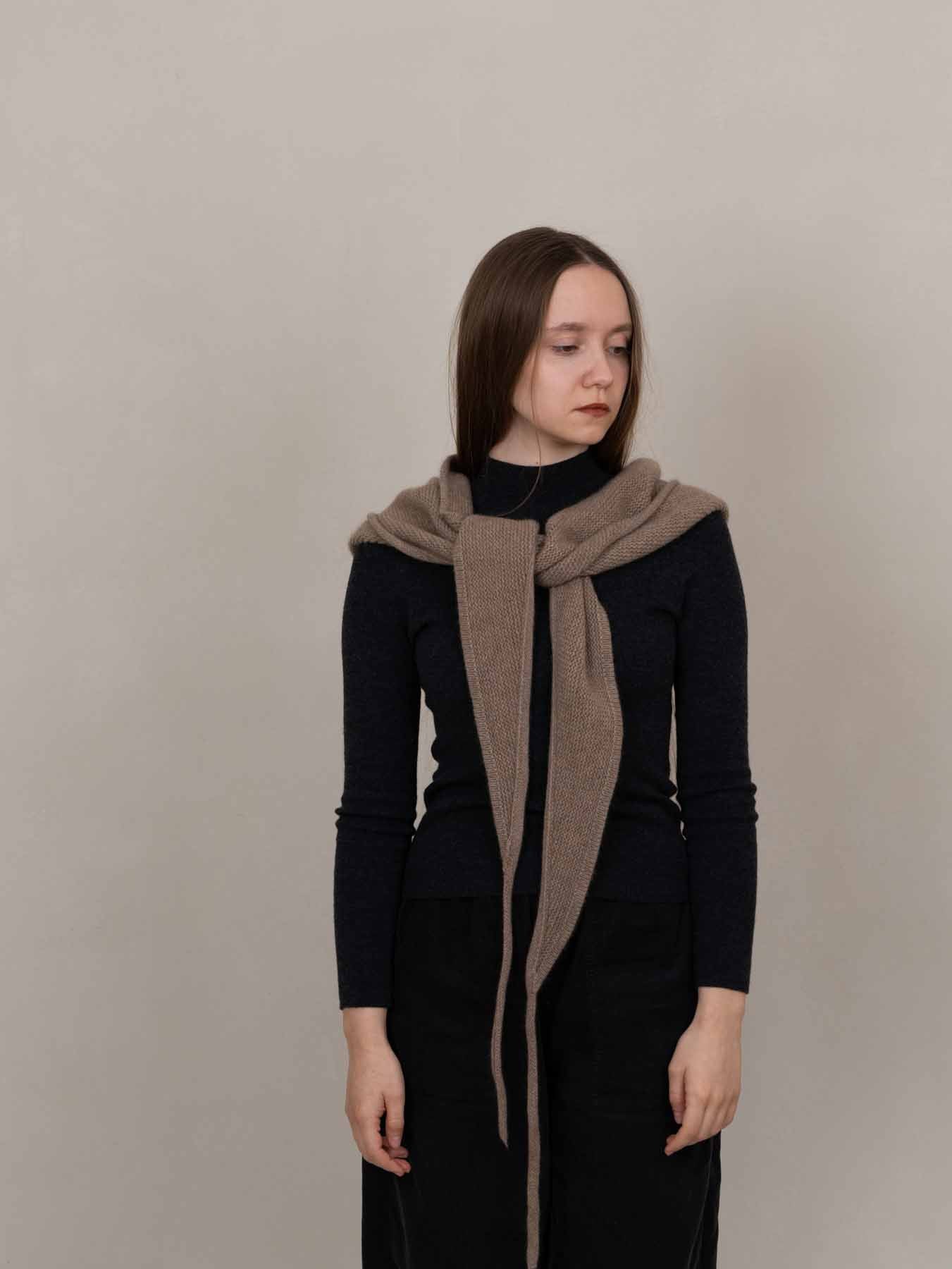 Oats & Rice Eden Cashmere Hooded Scarf - Beige