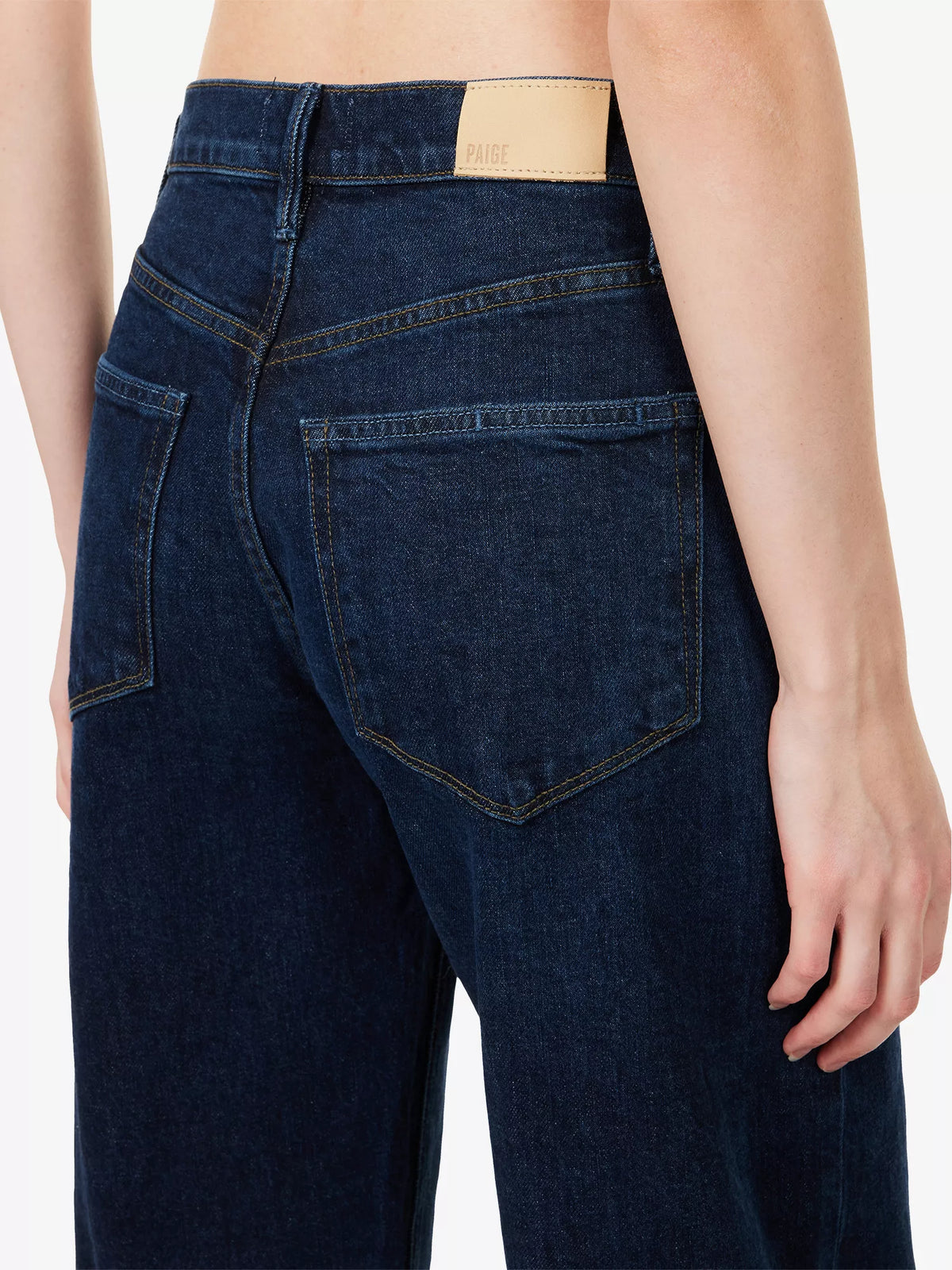 Paige Arellia Skimmer in Visage