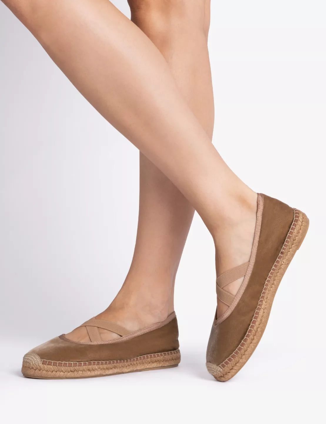 Penelope Chilvers Chico Velvet Espadrille in Honey