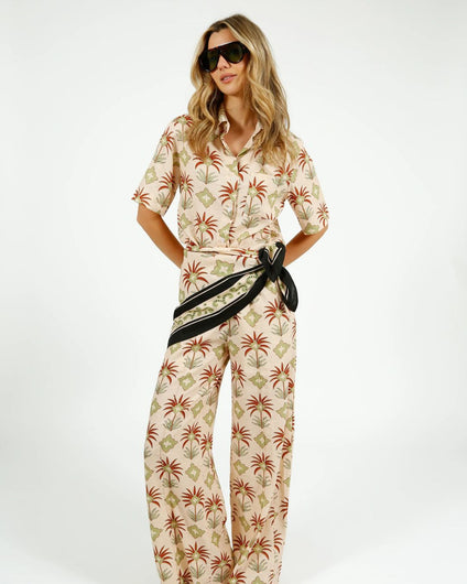 Primrose Park Mia Resort Shirt in Maxi Palm Cream