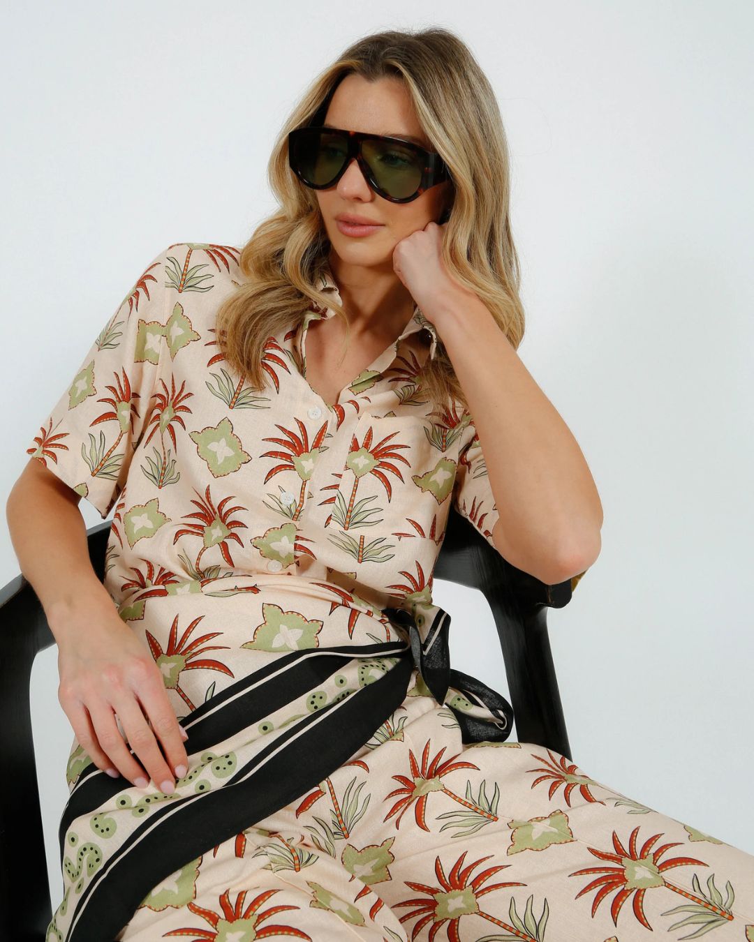 Primrose Park Mia Resort Shirt in Maxi Palm Cream