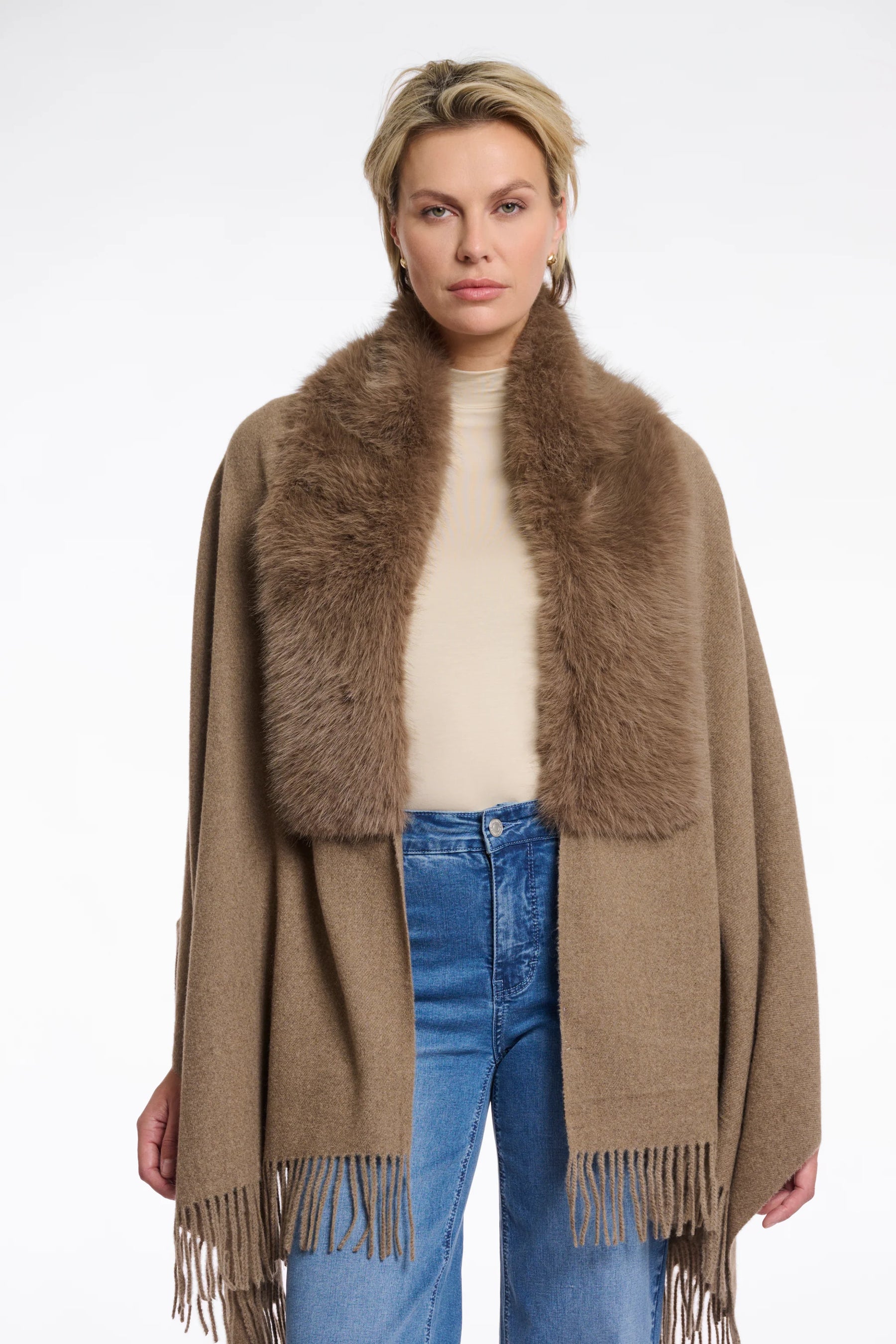 Rino & Pelle Wendy  Cape in Toffee