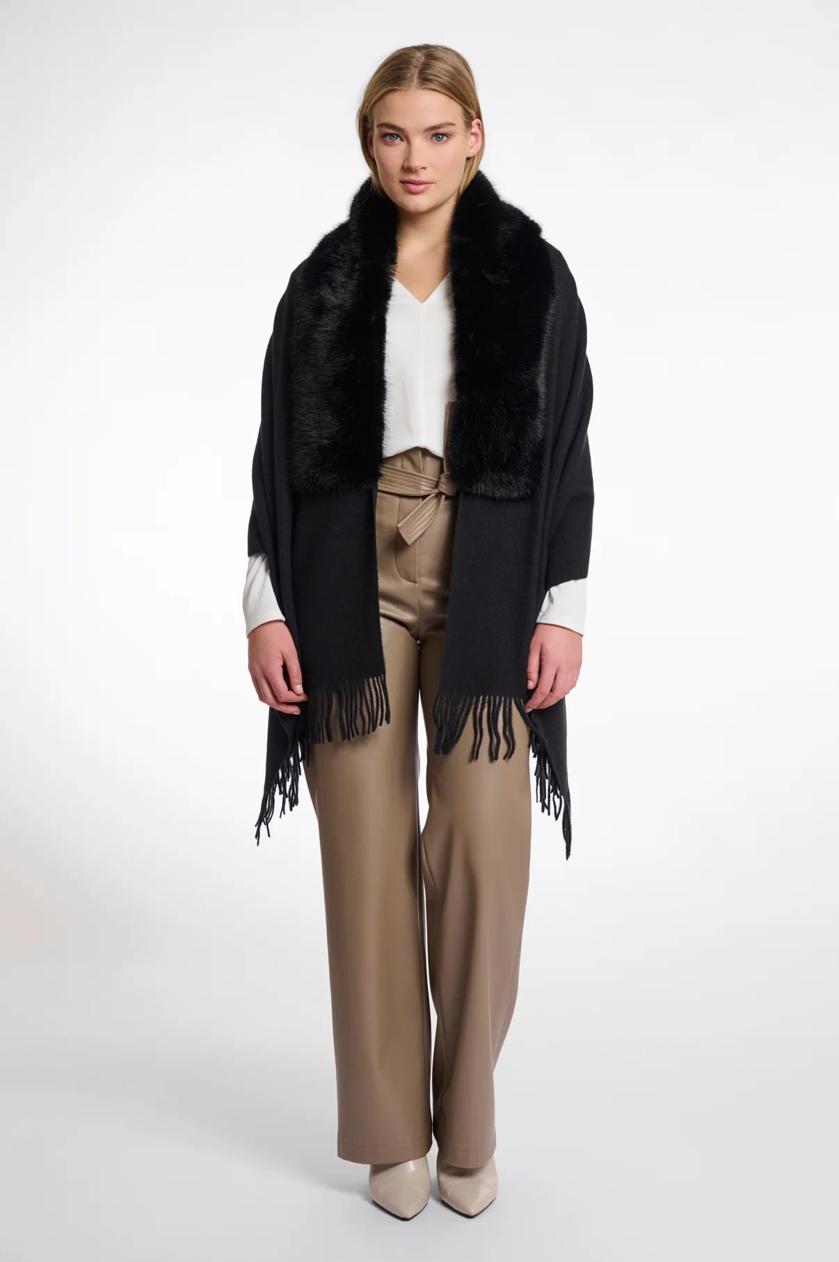 Rino & Pelle Wendy Cape in Black