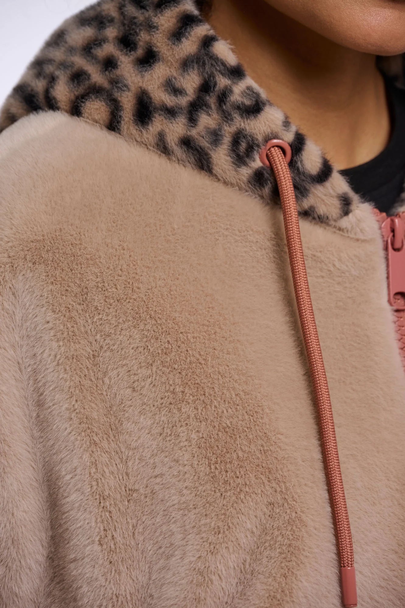 Rino & Pelle Ori Hooded Jacket - Oat, Leo