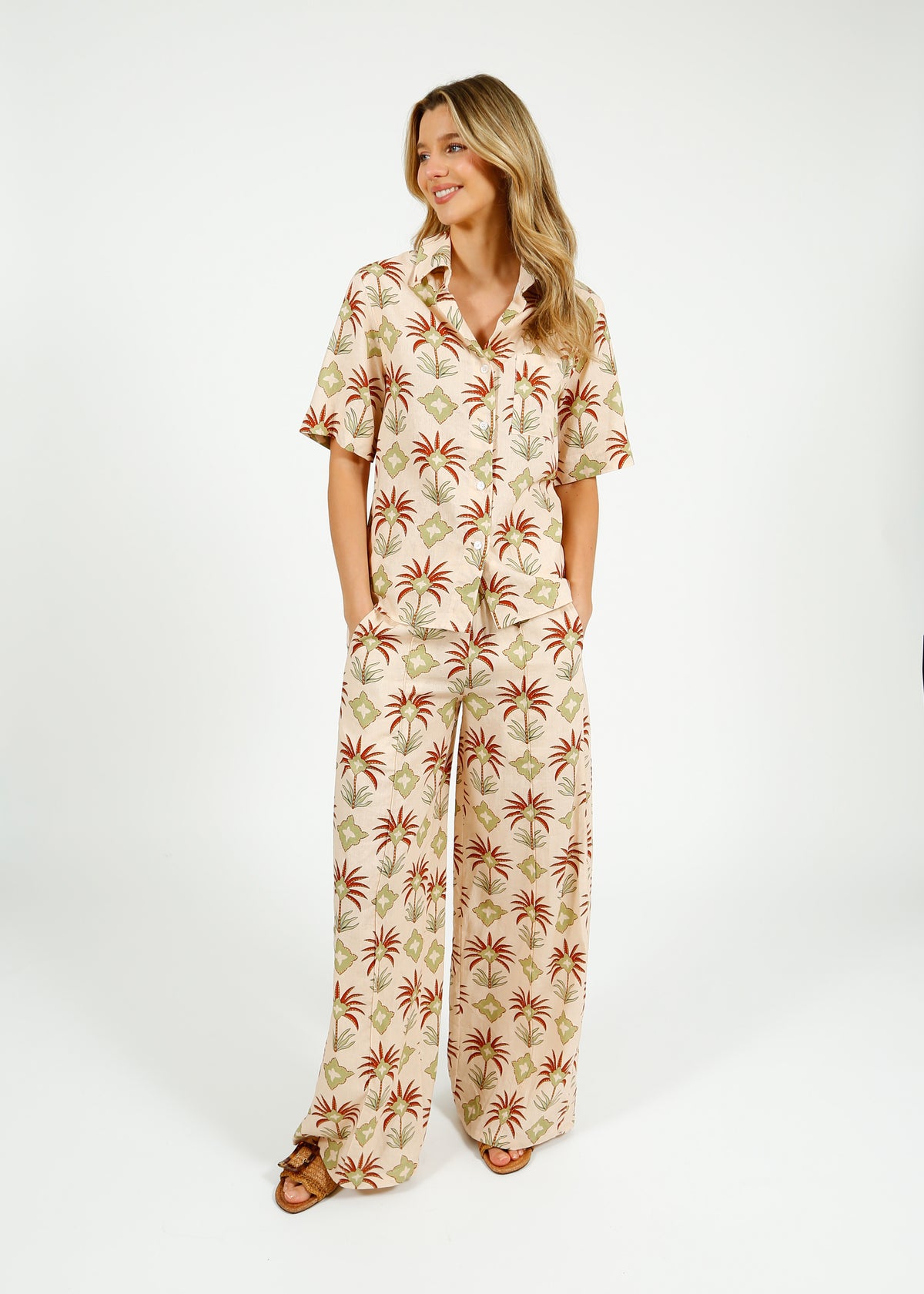 Primrose Park Mia Resort Shirt in Maxi Palm Cream