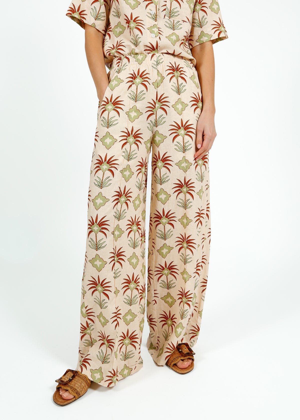 Primrose Park Kylie Trousers in Maxi Palm Cream