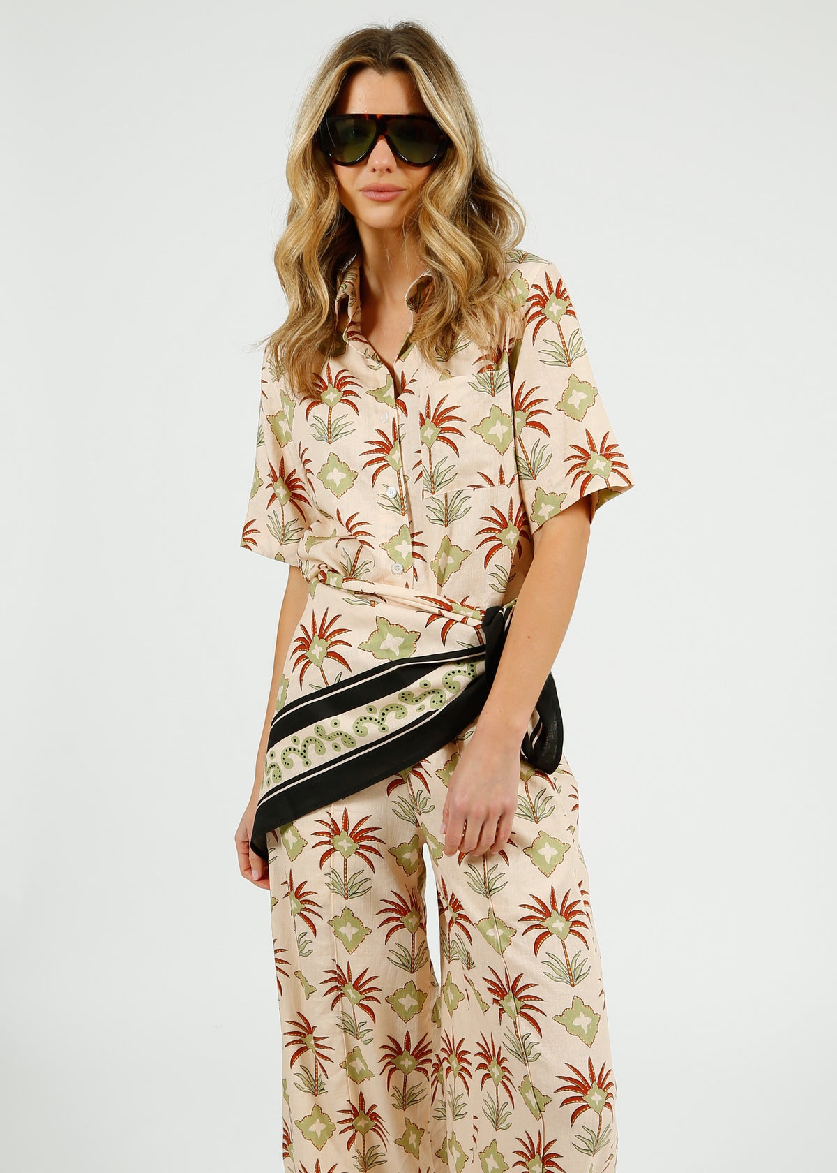 Primrose Park Mia Resort Shirt in Maxi Palm Cream