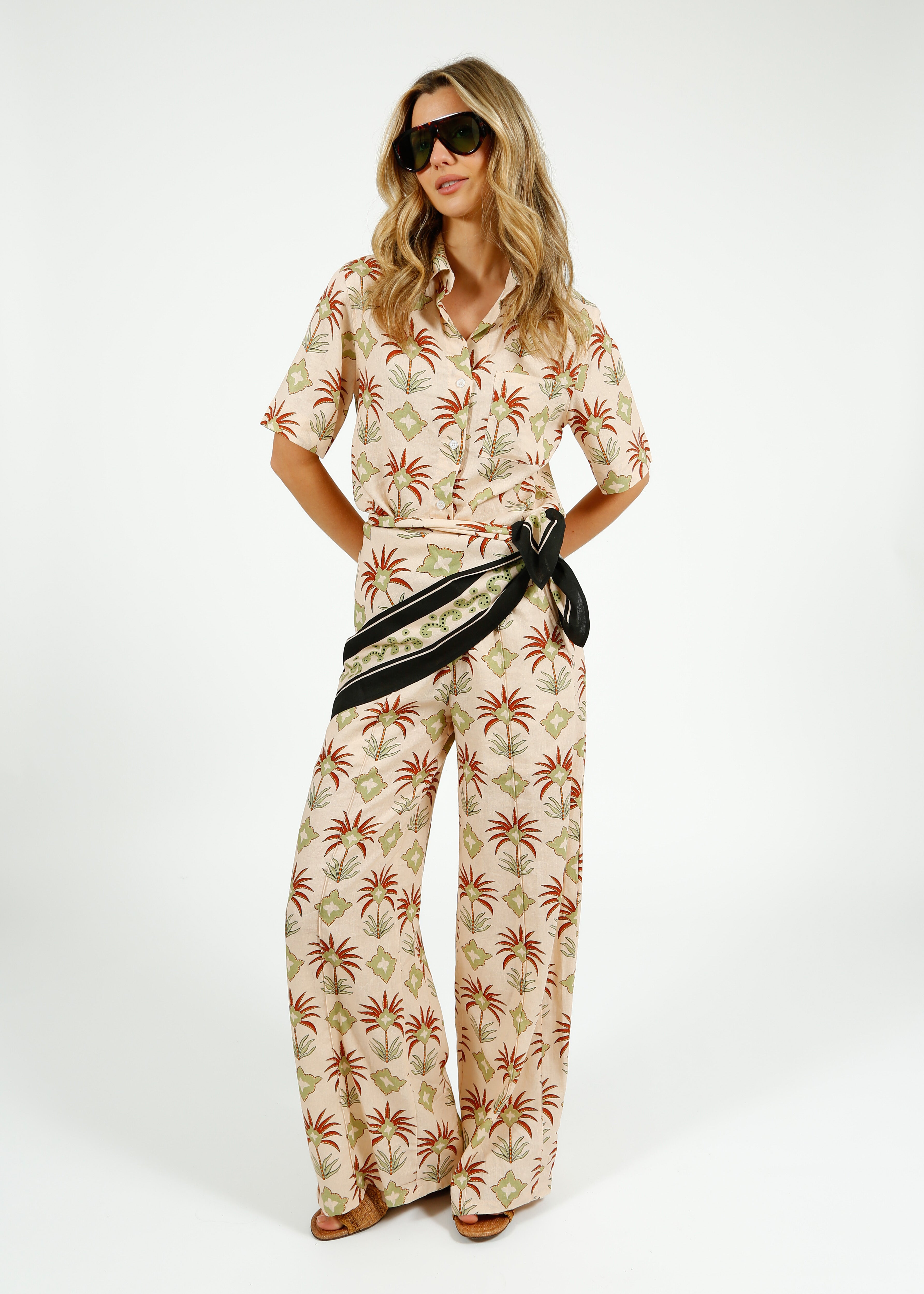 Primrose Park Mia Resort Shirt in Maxi Palm Cream