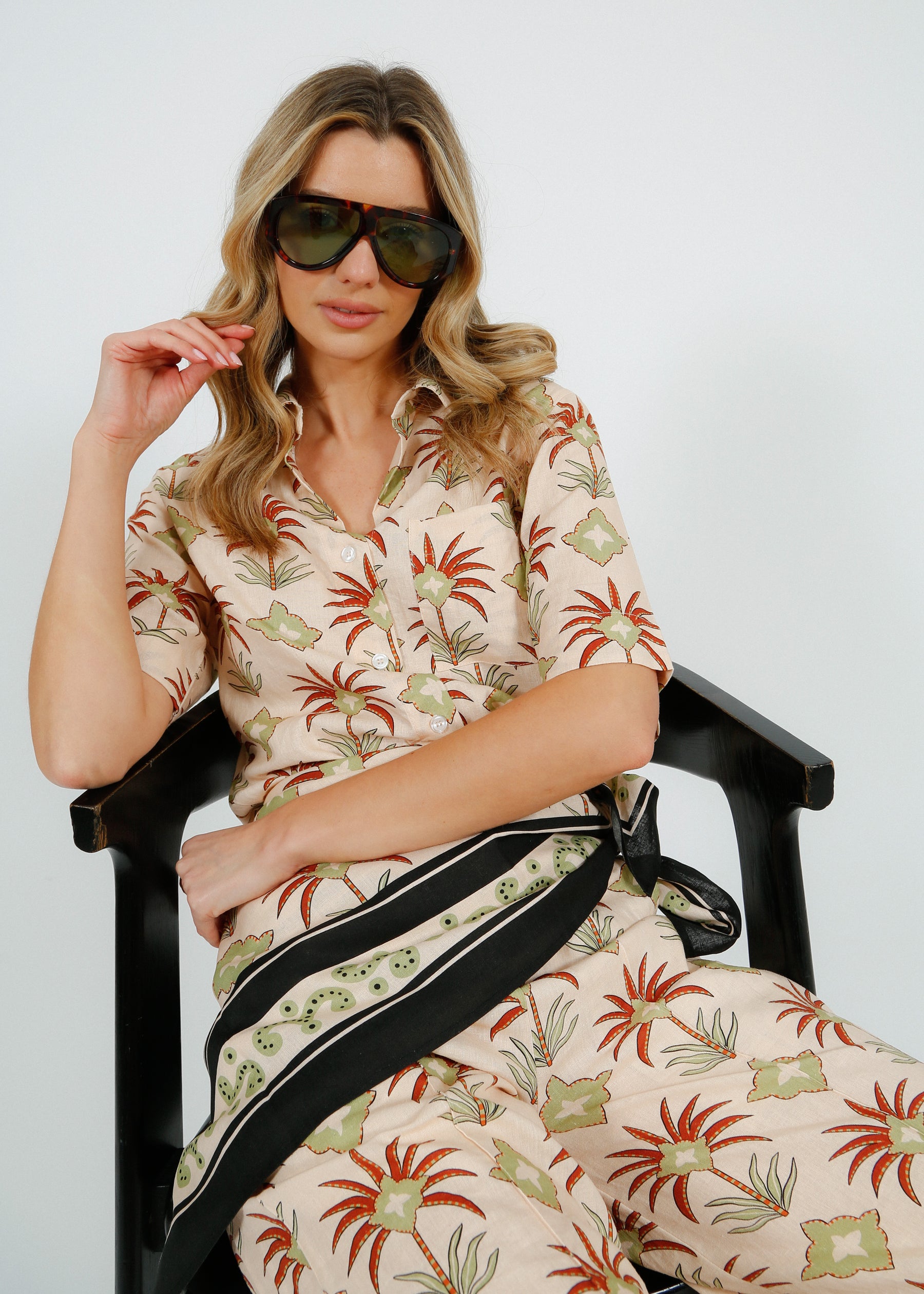 Primrose Park Mia Resort Shirt in Maxi Palm Cream