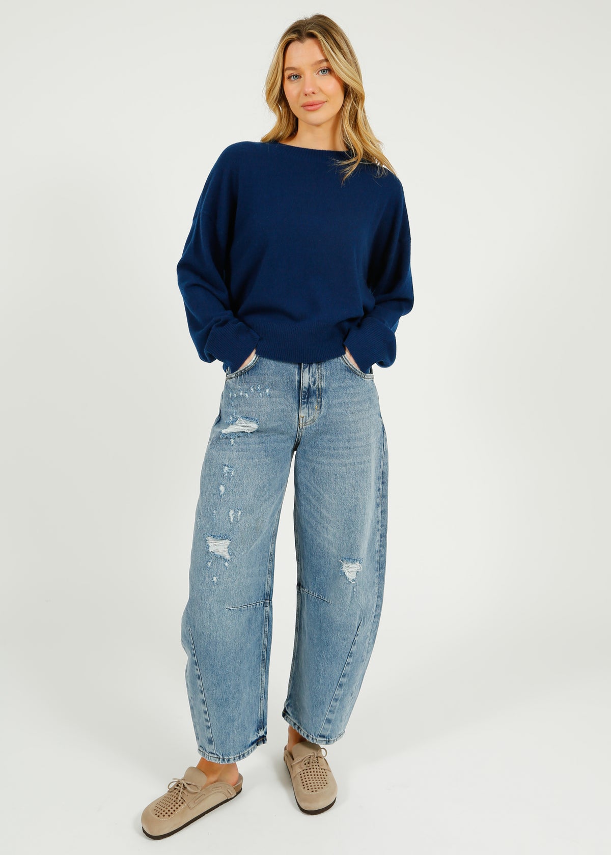 PARK Cashmere Boyfriend Jumper in Navy