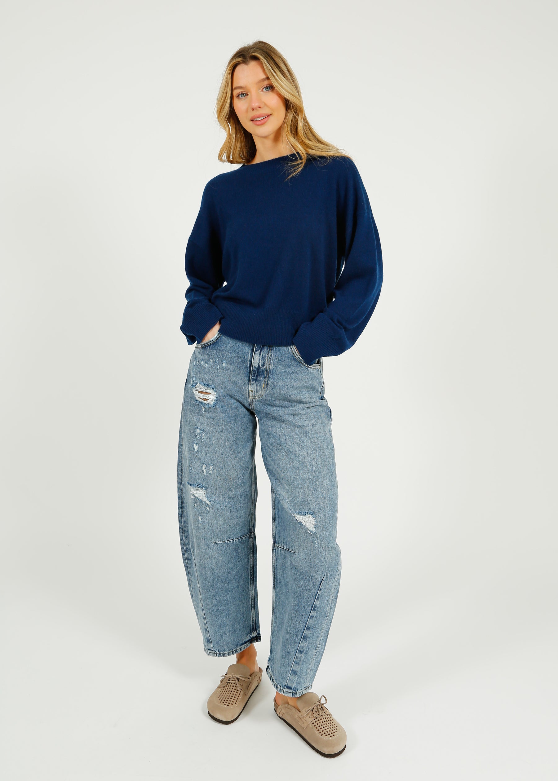 PARK Cashmere Boyfriend Jumper in Navy