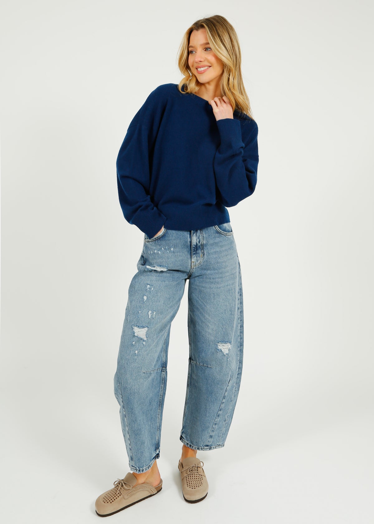 PARK Cashmere Boyfriend Jumper in Navy