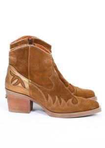 You added <b><u>NEMONIC Short Cowboy in Brown</u></b> to your cart.