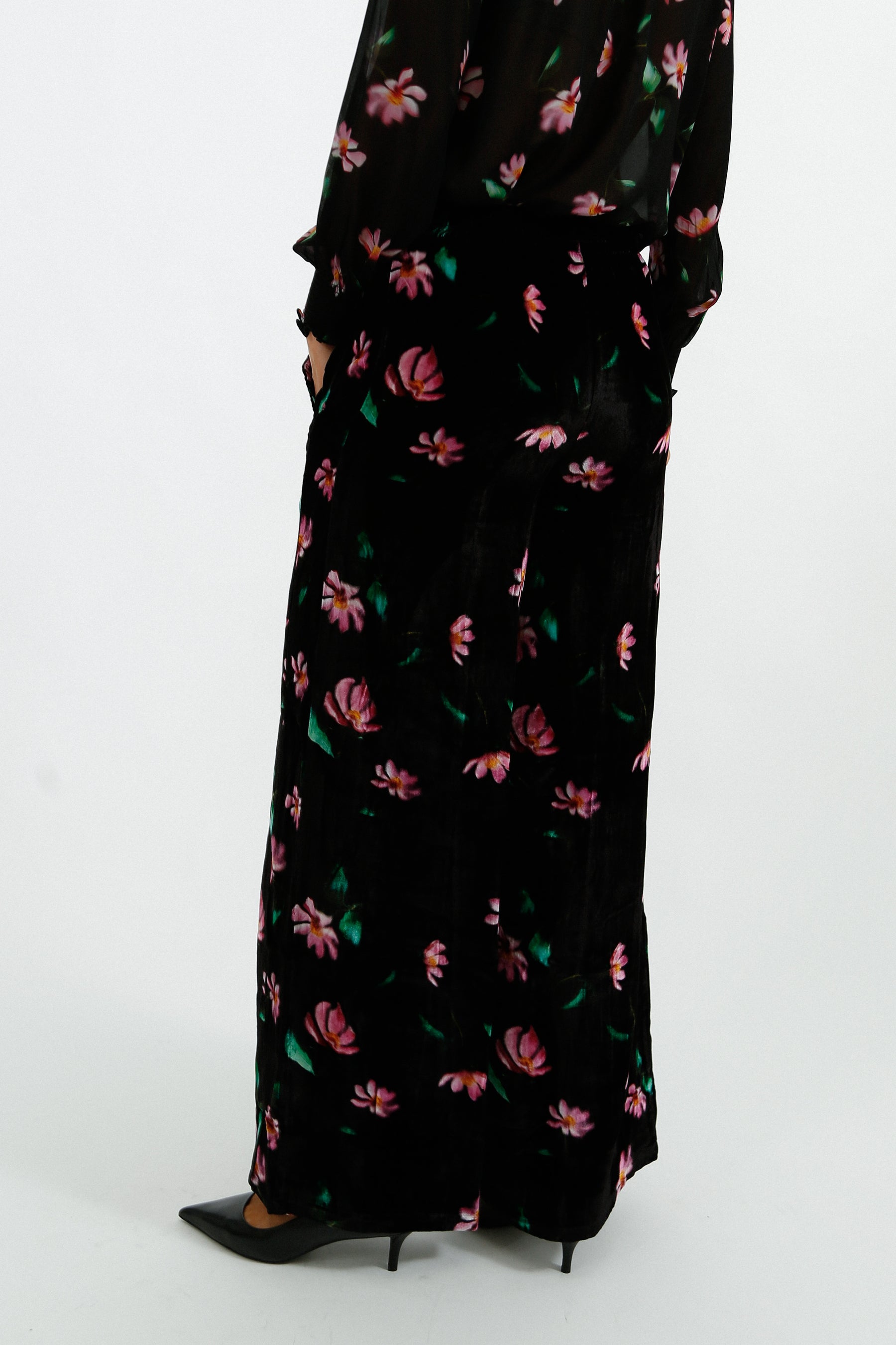 Primrose Park Kylie Trousers in Blurred Floral
