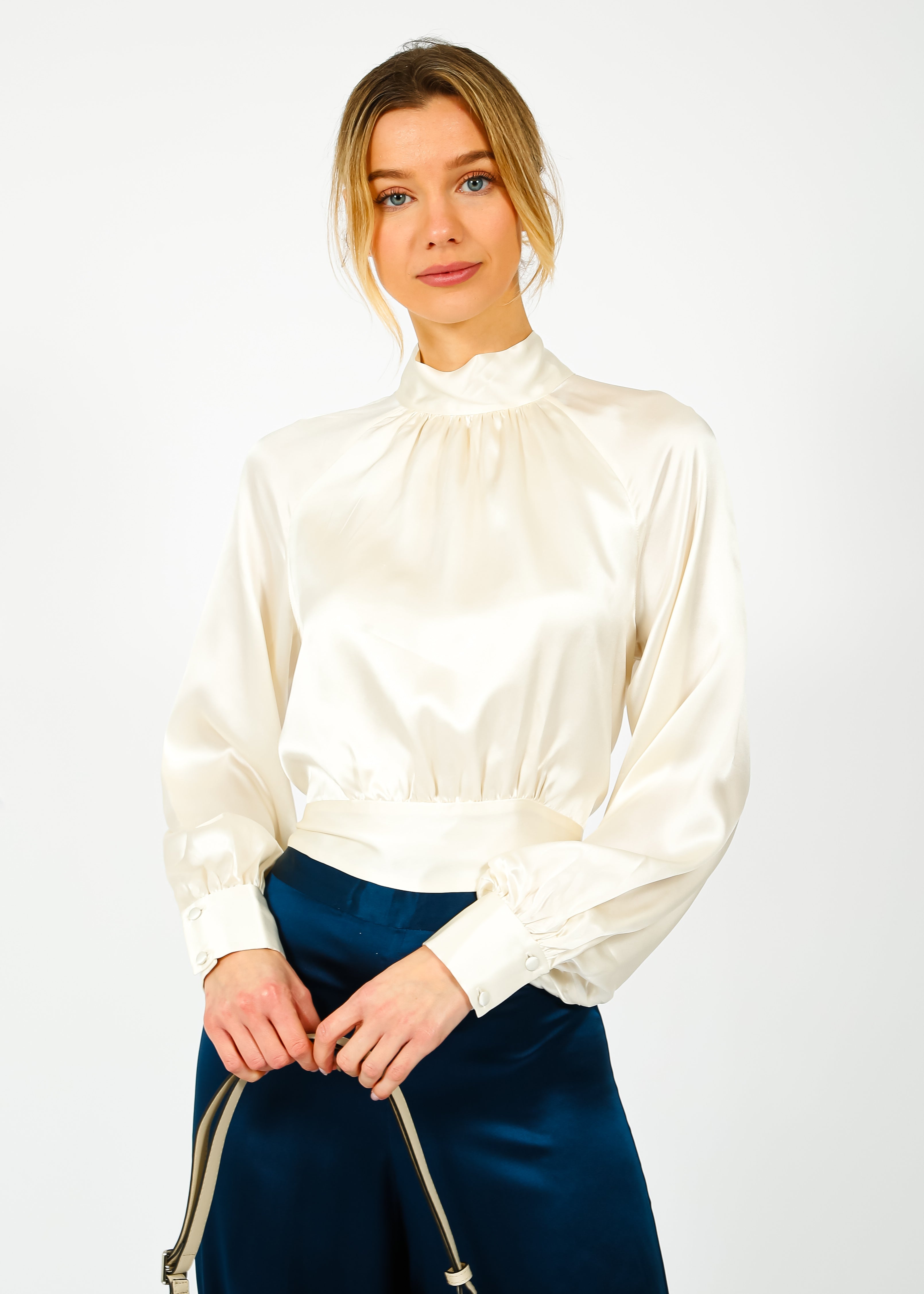 HARMUR Drape Back Top