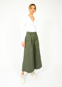 You added <b><u>VB Dekalb Top in White</u></b> to your cart.