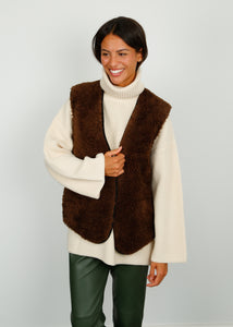 You added <b><u>L&H Vamos Gilet in Brown</u></b> to your cart.