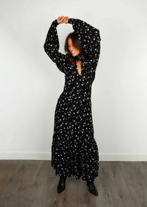 You added <b><u>QOA Suzy Star Dress</u></b> to your cart.